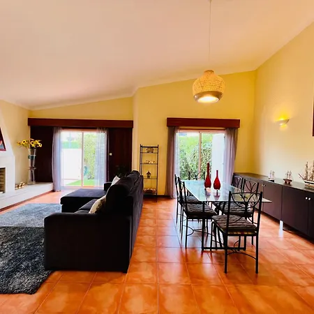 Villa & Pool House @ Mindelo *